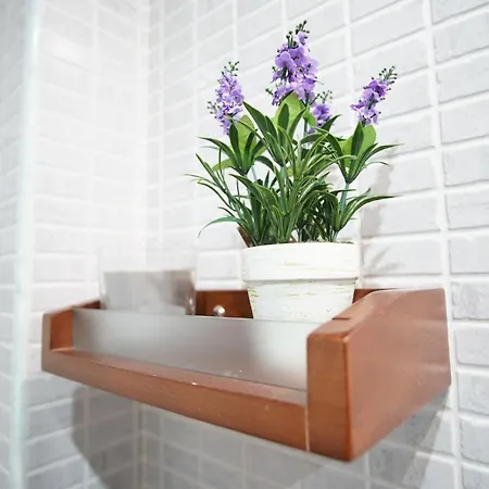 Coqueto Junto A Casco Viejo *