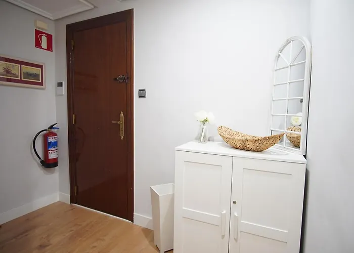 Coqueto Junto A Casco Viejo *